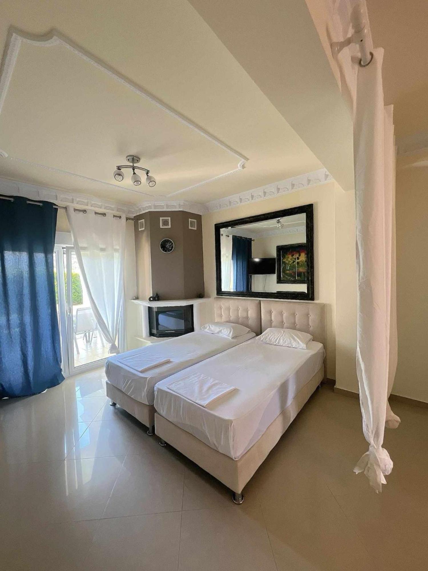 Apartments Alexandros ポリフロノ エクステリア 写真